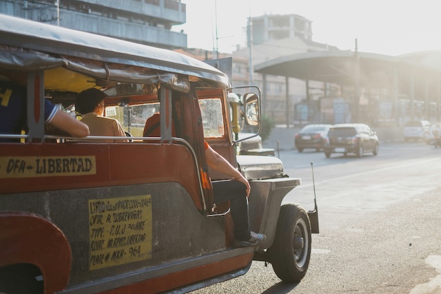 Jeepney Photo de Yannes Kiefer sur Unsplash